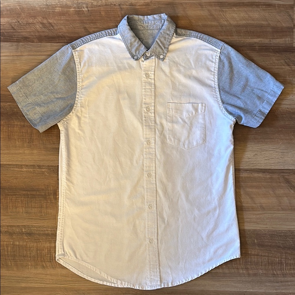 JackThreads Men's Two-Tone Short Sleeve Button Down Shirt